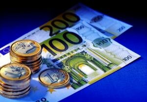 Еврокомиссия выступила с инициативой введения 0,15-процентного налога на банки ЕС